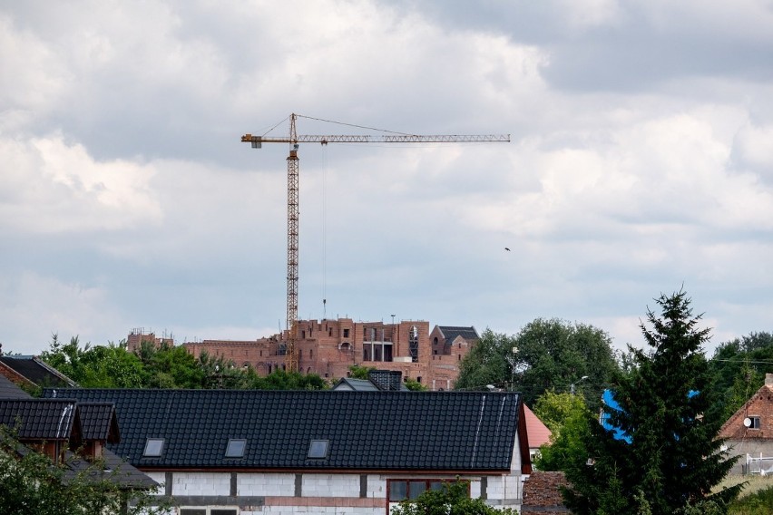 Stobnica: Poznańska spółka stawia olbrzymią budowlę w sercu...