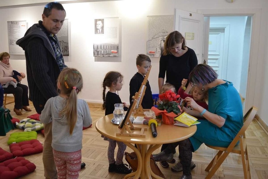 Radom. Udana  rodzinna promocja bajki Marii Gorzechowskiej w miejskiej bibliotece