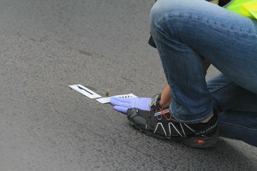 Napad na bank na Popowicach. Policjanci użyli broni 