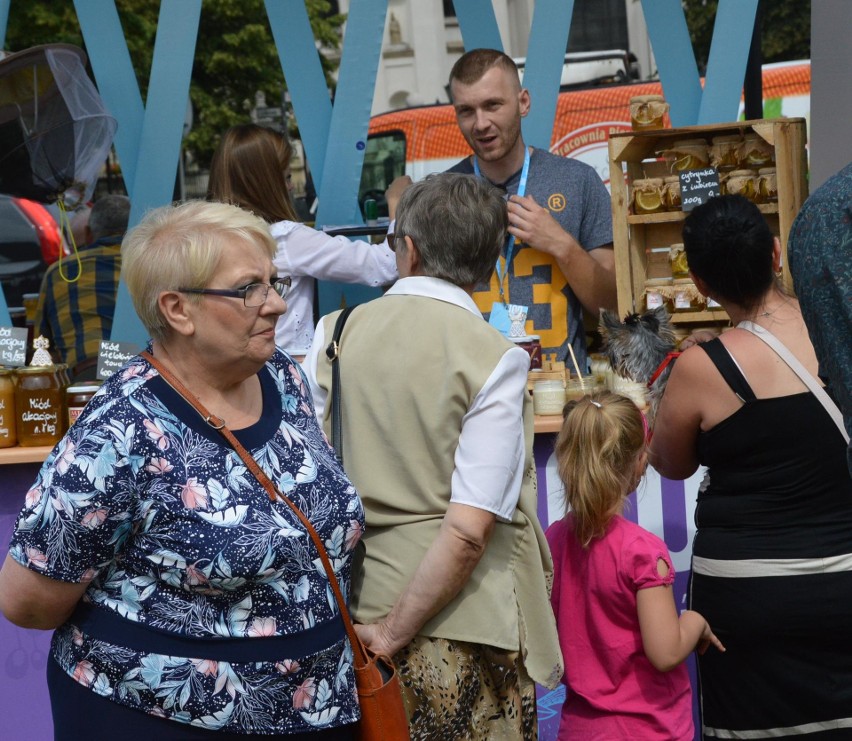 Na Festiwal Smaku do Miechowa przyjechała nawet stuletnia wojskowa kuchnia polowa