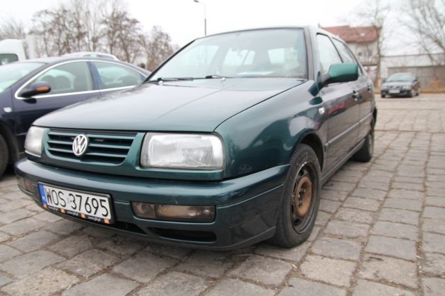 VW Vento, 1997 r., 1,6 + gaz, ABS, podgrzewane fotele, elektryczne szyby i lusterka, centralny zamek, wspomaganie kierownicy, 3 tys. 900 zł