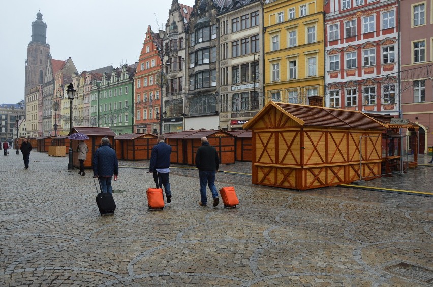 Przygotowania do Jarmarku Bożonarodzeniowego na wrocławskim...