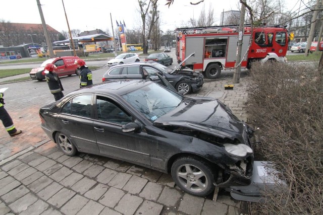 Wypadek na Dyrekcyjnej we Wrocławiu