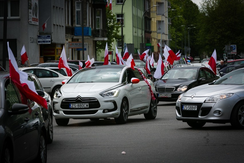 3 maja w Szczecinie. Jedyny taki w Polsce uroczysty przejazd samochodów 