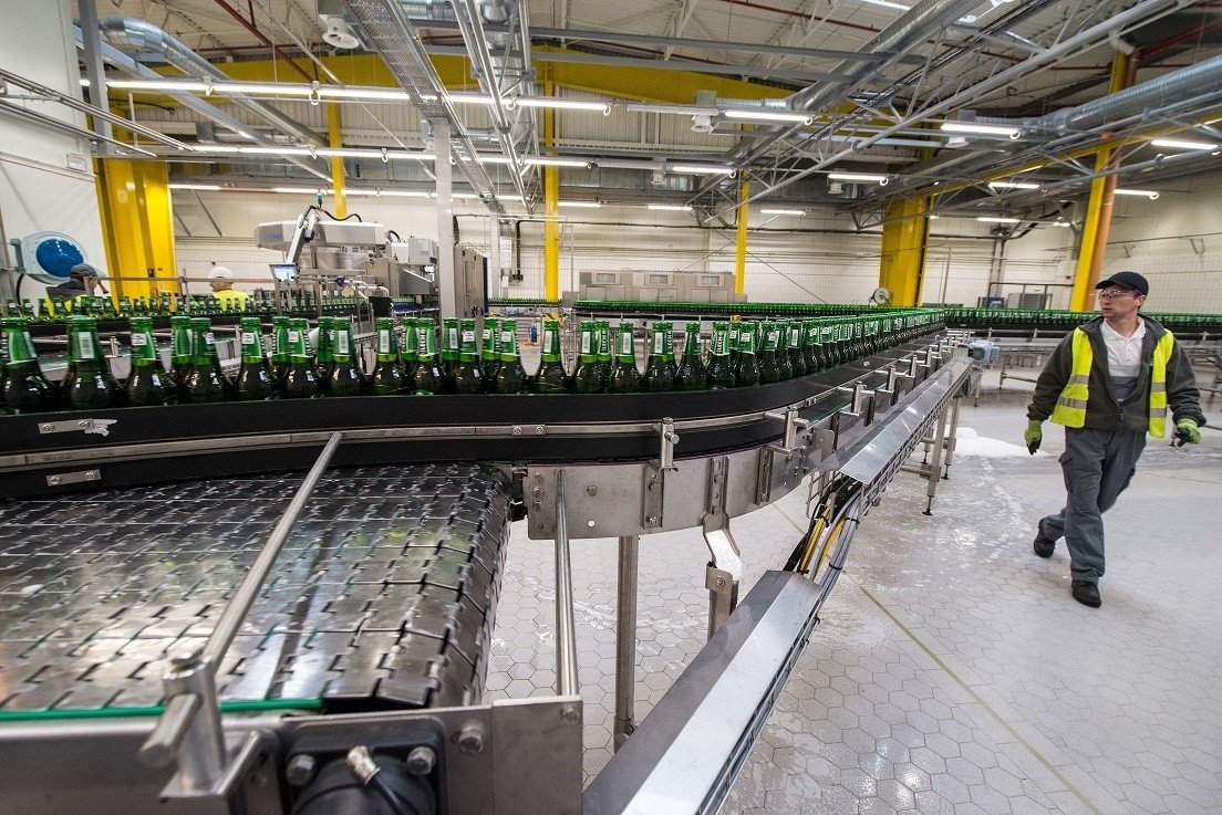 Kompania Piwowarska ma nową linię rozlewniczą. 60 tys. butelek na godzinę!  [ZDJĘCIA] | Głos Wielkopolski