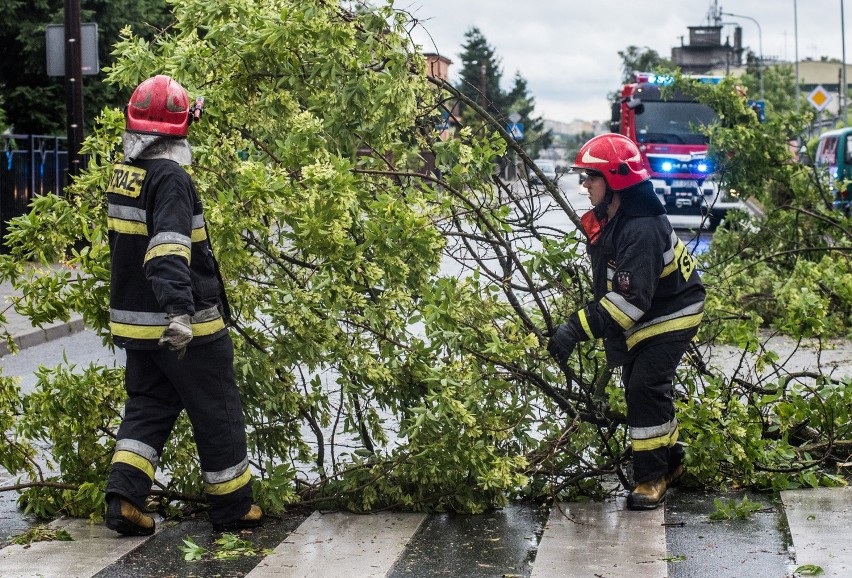 Nad Polską przeszły gwałtowne burze i nawałnice