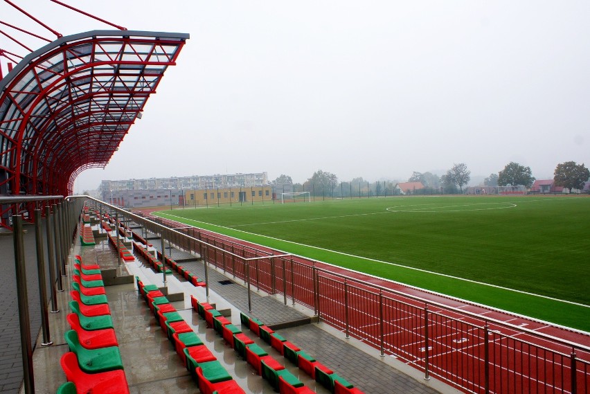 Nowy stadion w Barcinie [zobacz zdjęcia]
