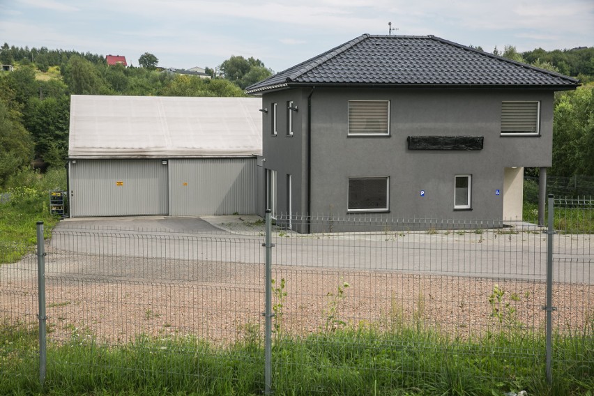 Grzejników nie dostali, pieniądze stracili. Śledczy stawiają zarzuty