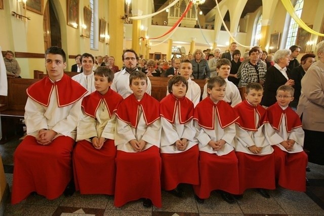 Arcybiskup Wiktor Skworc świętuje jubileusze w Bielszowicach