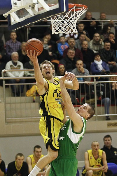 Sokół Łańcut - Znicz PruszkówSokół Łańcut uległ we własnej hali drużynie Znicza Basket Pruszków 68:74.