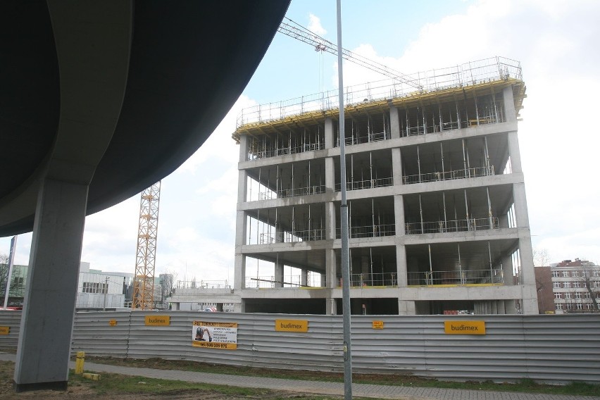Budowa biurowca LC Corp w Katowicach