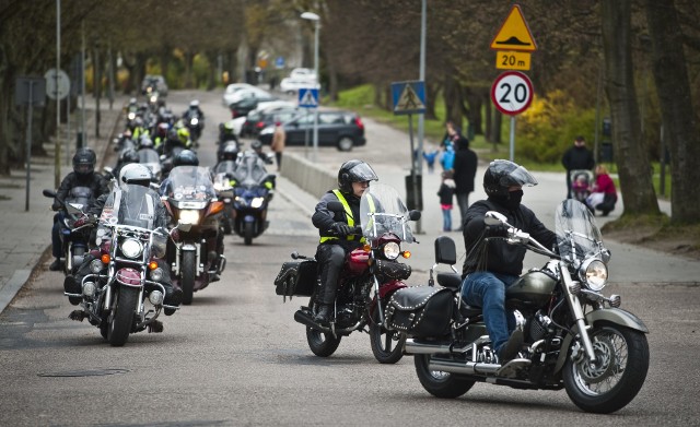 W niedziele motocykliści rozpoczęli sezon motocyklowy w Koszalinie. 