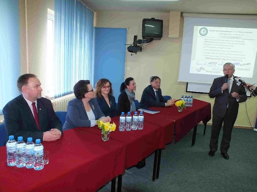 Minister edukacji odwiedziła Starachowice