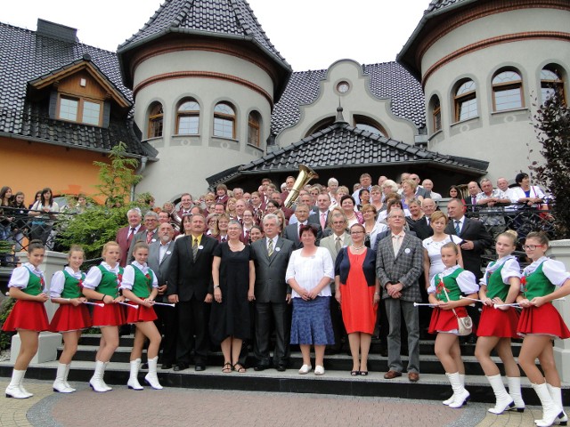 Podpisanie umowy partnerskiej z niemiecką gminą Neuenstein - lipiec 2013 roku.