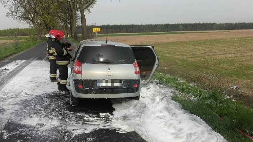 Renault spłonęło w Niemodlinie