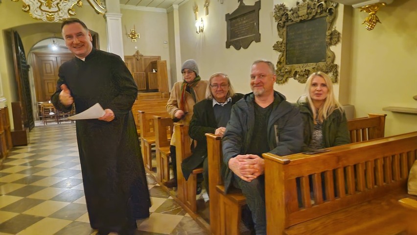 W kościele Trójcy Świętej w Kielcach wspominali literatów, którzy odeszli. Zobacz zdjęcia i wideo
