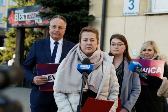 "Zamiast kwiatów, postulaty". Kandydatki Lewicy do rady miasta zaprezentowały swoje postulaty