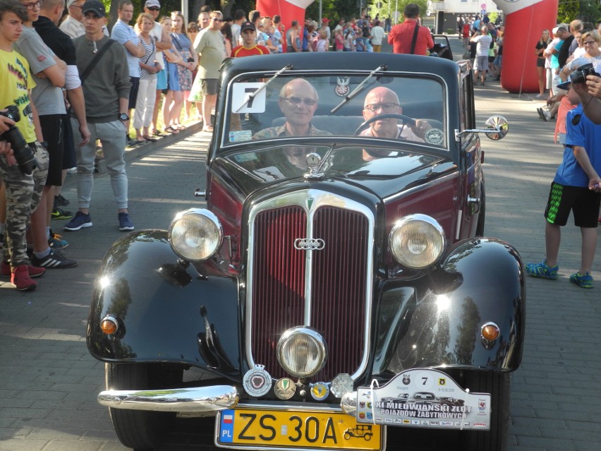 Parady zabytkowych samochodów w Stargardzie, Reczu, Suchaniu i Choszcznie