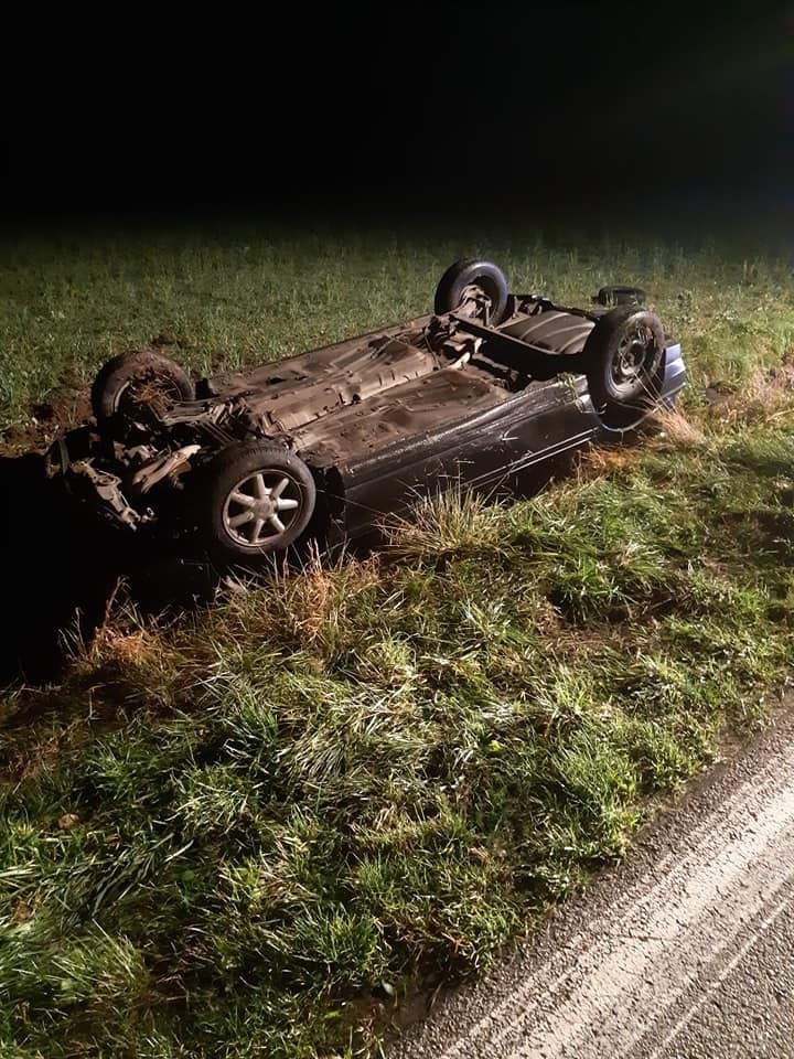 Nad ranem w poniedziałek 21.10.2019 doszło do wypadku na DW 521 w Stańkowie 