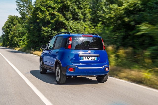 Fiat Panda City CrossNowa wersja City Cross jest dostępna z silnikiem benzynowym 1.2  o mocy 69 KM i napędem na przednią oś.Fot. Fiat