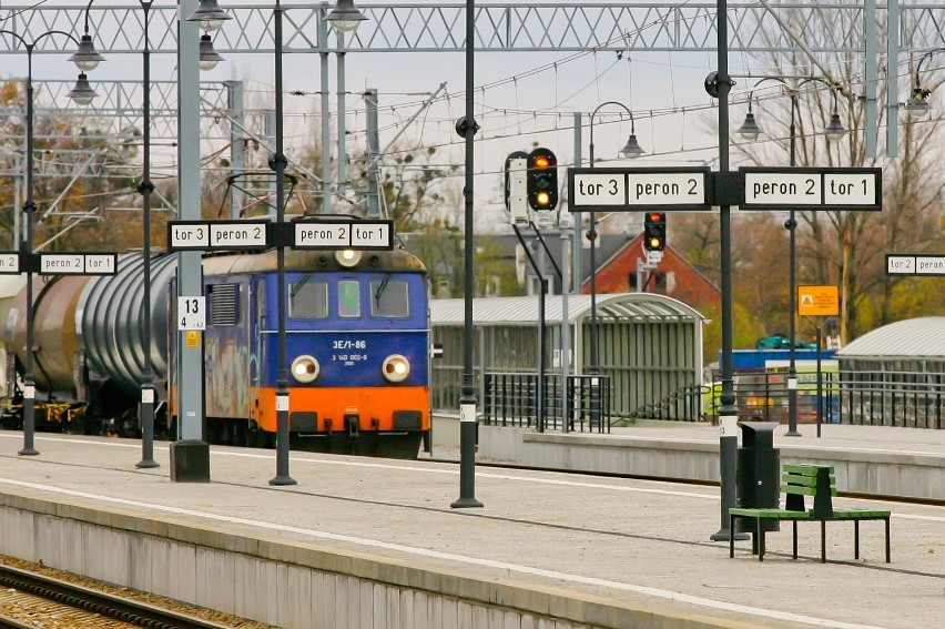 Wrocław, wyremontowany dworzec kolejowy na osiedlu Leśnica