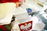 Incydenty wyborcze: Jeden z członków komisji w Częstochowie był pijany. W Myszkowie zniszczono kartę do głosowania