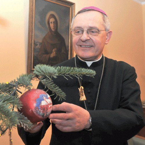 Ksiądz biskup Edward Dajczak.