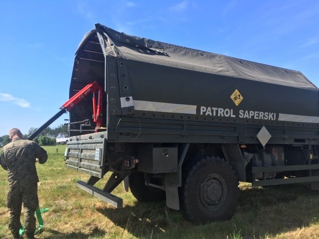 Olszewo-Borki. Bomba lotnicza znaleziona przy ulicy...