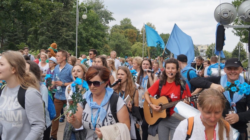 Częstochowa: Pielgrzymi przybywają na święto Wniebowzięcia...