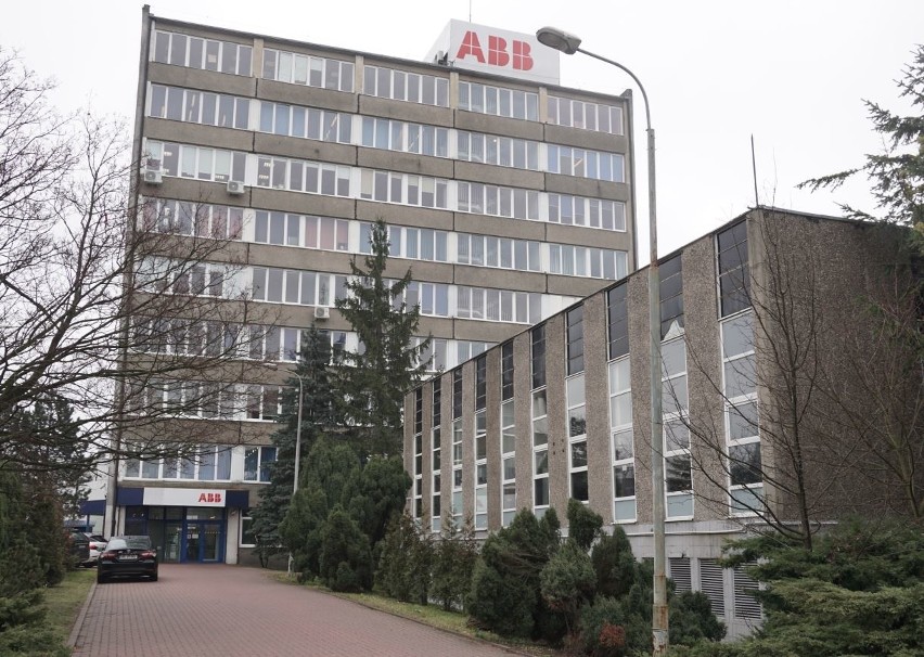 Pracownicy zamykanej fabryki ABB negocjują odprawy za zwolnienia