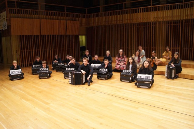 Arturo &amp; Humi Accordion Orchestra