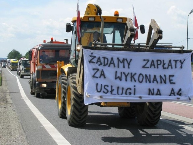 Firmy żądają 110 mln zł za budowę podkarpackiej A4Dokładna liczba poszkodowanych przy budowie autostrady firm i łączna kwota, jaką chcą odzyskać, będzie znana za kilka dni.