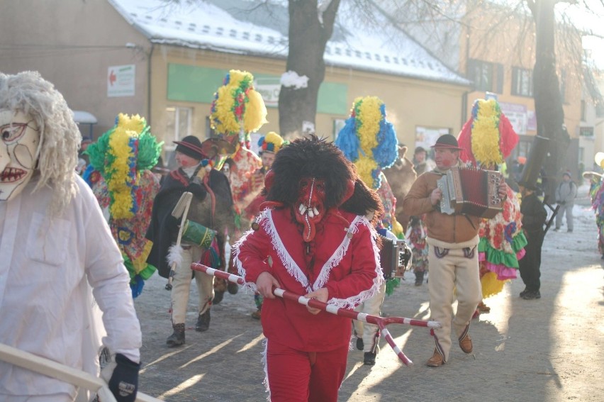 Gody Żywieckie 2016 w Milówce - barwny korowód oraz konkurs trzaskania z bata [ZDJĘCIA]