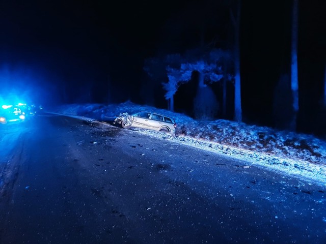 Do tragicznego w skutkach wypadku doszło 35 minut po północy we wtorek (11 stycznia) na DW 237 w miejscowości Klocek w gminie Tuchola.