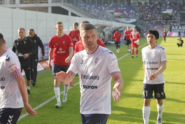Czy Lukas Podolski stoi za inwestorem, który miałby kupić Górnika Zabrze od miasta?