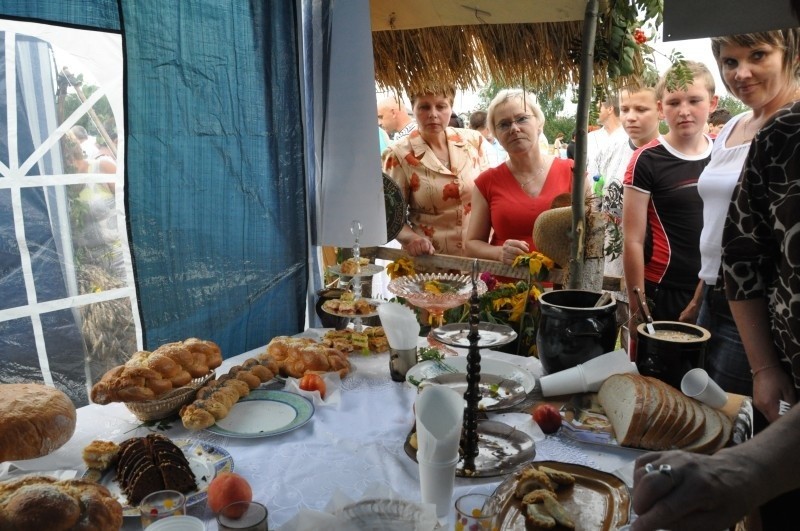 Muzyka, tradycyjne potrawy i zabawa w Gowarczowie