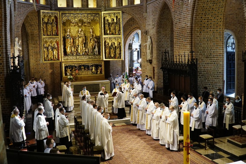 Święcenia diakonatu odbyły się 15 maja o godzinie 10.00 w...