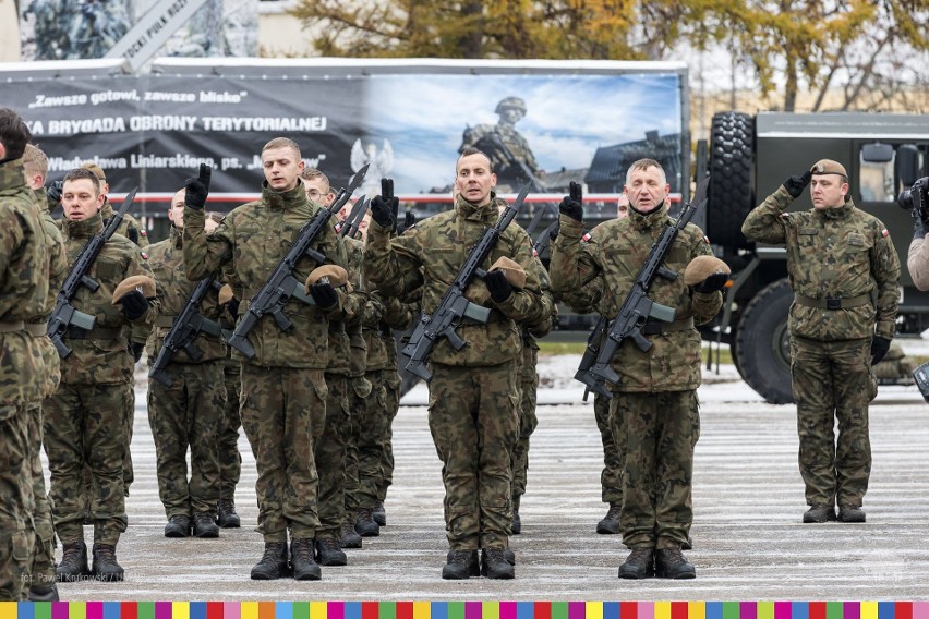 Bialystok. Podlascy terytorialsi mają nowego dowódcę. Ostatnia w tym roku przysięga ochotników (zdjęcia)