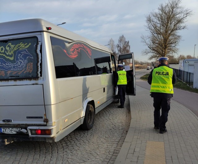 Policjanci z Wydziału Ruchu Drogowego koszalińskiej komendy w ramach akcji „Truck & Bus"  kontrolowali stan techniczny samochodów ciężarowych i busów.