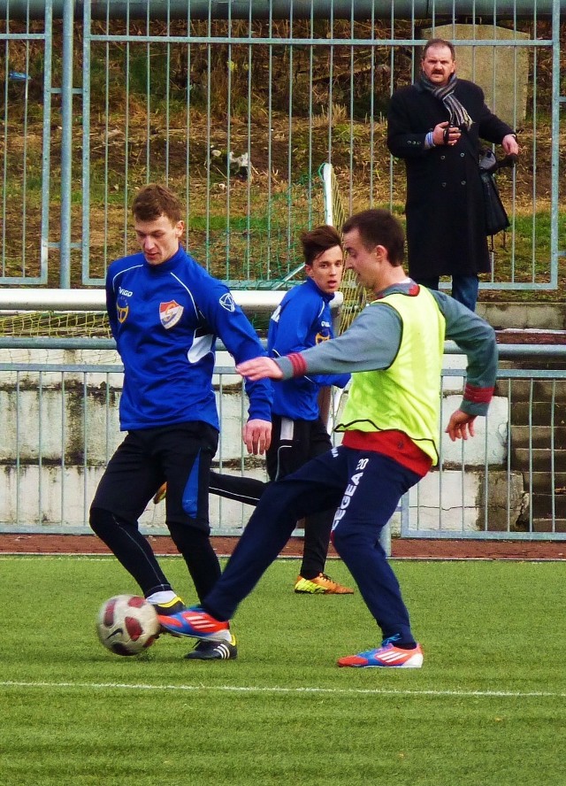 Piłkarze Gwardii Koszalin zagrają w środę na wyjeździe z Drawą Drawsko Pomorskie.