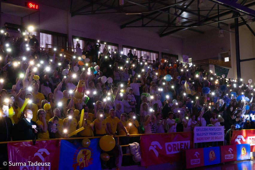 Przedszkoliada Tour w Stargardzie. Sportowa zabawa na parkiecie i na trybunach 