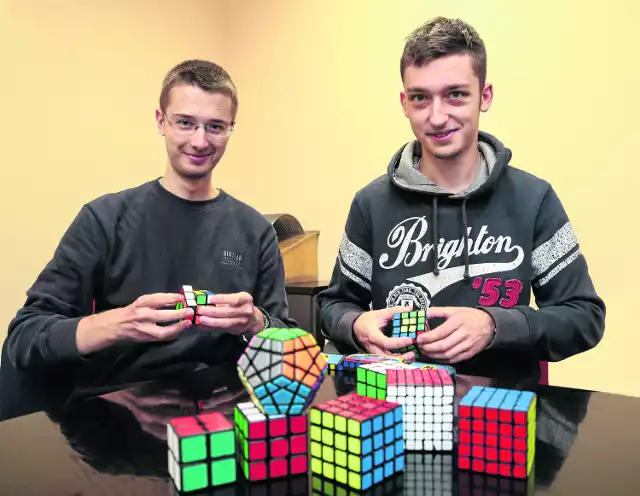 Maks i Czarek poznali się dzięki wspólnej pasji do kostki Rubika