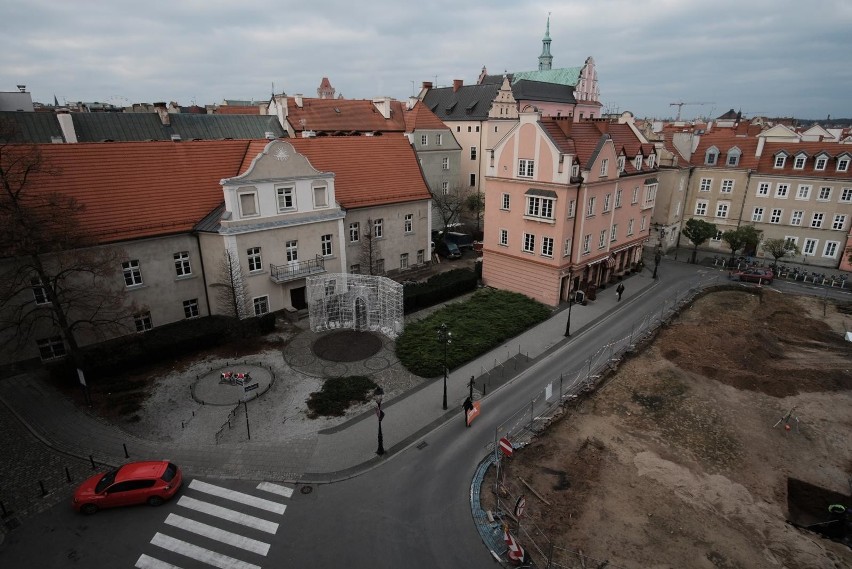 Utrudnienia na placu Kolegiackim potrwają do 5 kwietnia