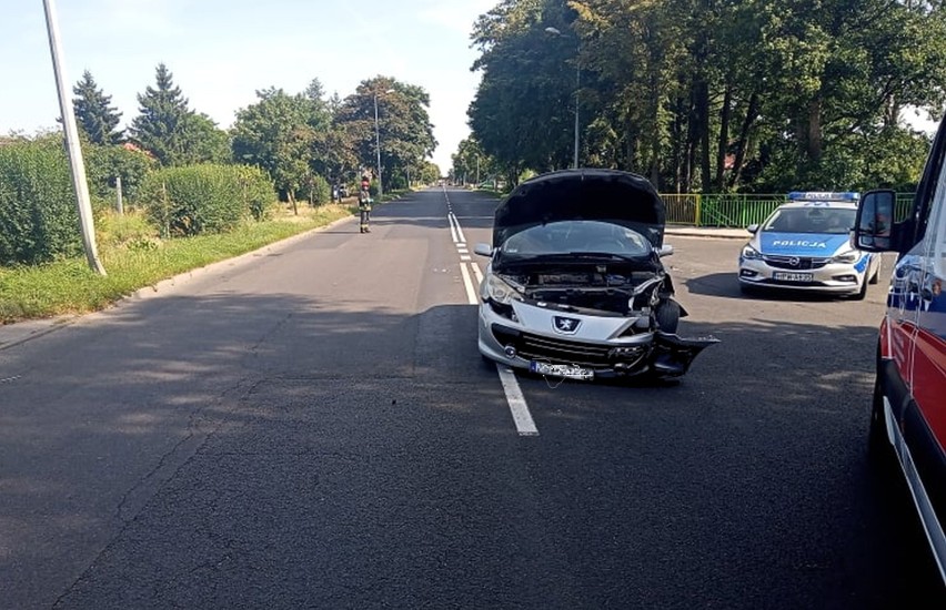 Wypadek w Stargardzie. Zderzenie dwóch aut. Jeden kierowca się oddalił 