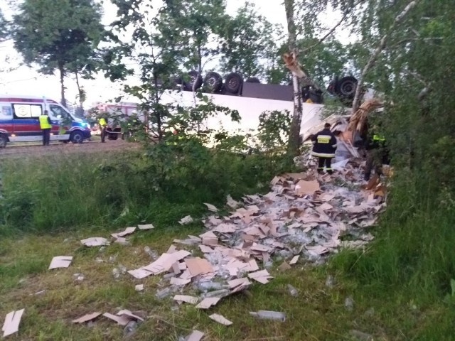 W sobotę, około godz. 3, na krajowej ósemce z Białegostoku do Korycina doszło do wypadku.Zdjęcia dzięki uprzejmości KP PSP Sokółka.