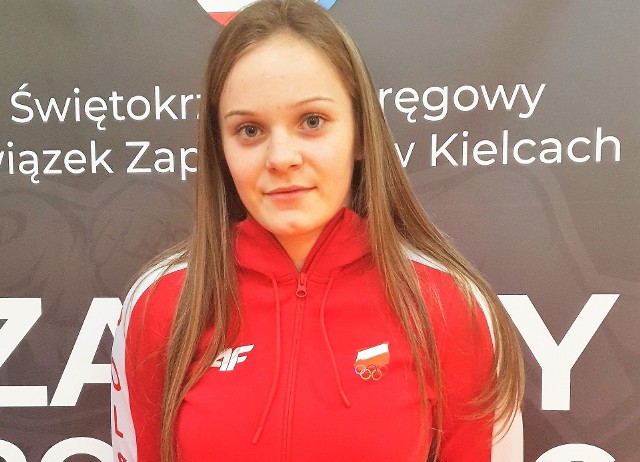 Weronika Kapinos została wicemistrzynią Polski juniorek w zapasach.