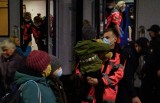 Kolejne chore onkologicznie dzieci z Ukrainy dotarły do Kielc. W pociągu, który przyjechał z Medyki było ponad 80 osób