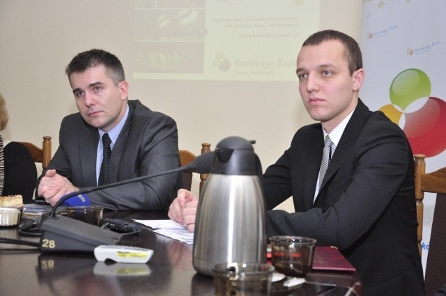Paweł Rams (z prawej)  został zastępcą prezydenta Tomasza Wantuły, bo w radzie miasta ugrupowanie prezydenta weszło w koalicję z Platformą Obywatelską, której z kolei członkiem był Rams.
