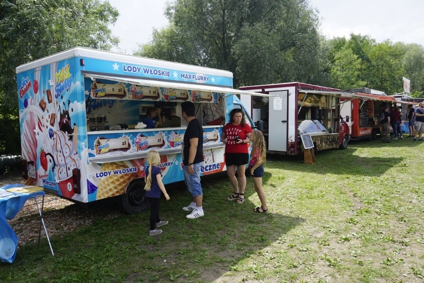 W weekend w Swarzędzu odbywa się Festiwal Food Trucków....