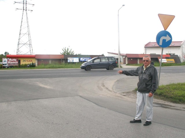 - Przydałoby się przywrócenie lewoskrętu z ulicy Garbarskiej w Kieleckiej &#8211; pokazuje Tadeusz Chłopek, mieszkaniec osiedla Zamłynie.